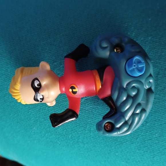 3 McDonald's Incredibles Figurines - Picture 2 of 5